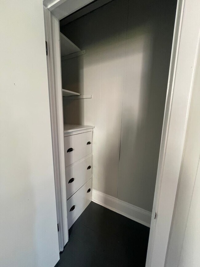 Building Photo - RENT SPECIAL: HALF OFF THE DEPOSIT IF LEAS...