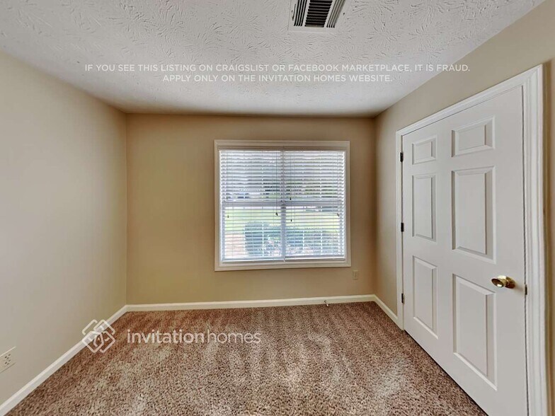 Building Photo - 810 Trellis Pond Ct