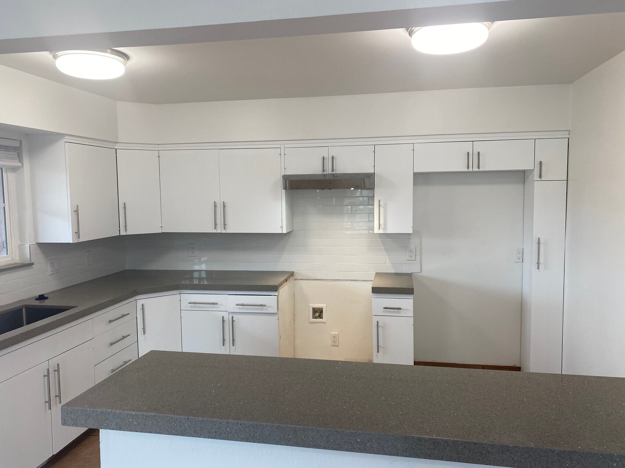 Building Photo - 4350 W 171st St