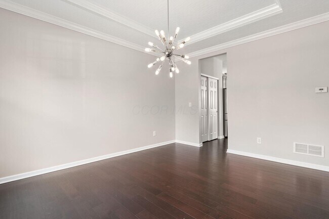 Building Photo - 578 Tallman St