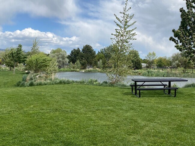 Building Photo - 7353 Summerwinds