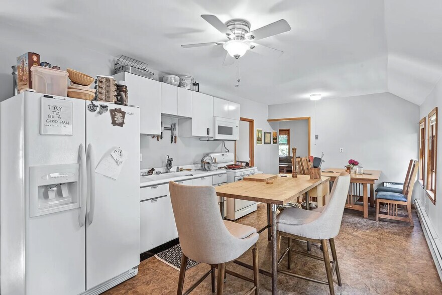 Building Photo - 2527 29th Ave S