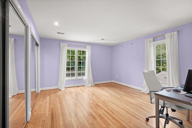 Building Photo - 9809 Hall Rd