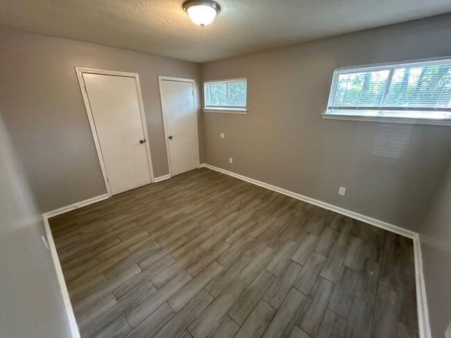 Building Photo - 3109 Radford Rd