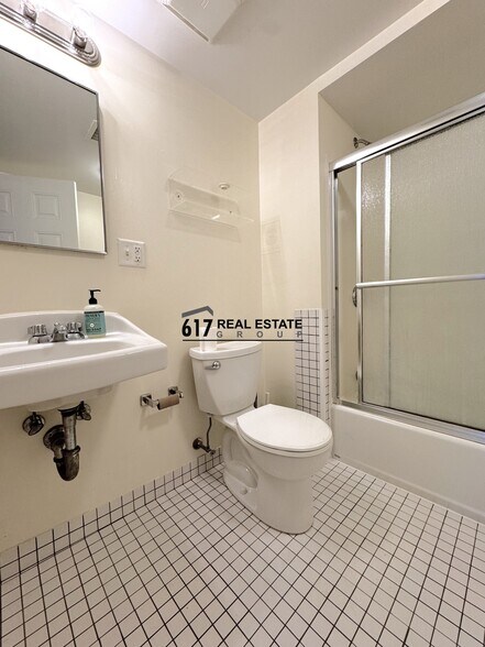 Building Photo - 881 Mass Ave. Unit 34