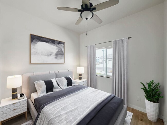 Building Photo - Luxury 2 Bed / 2 Bath in Winters! 1.1 Mile...