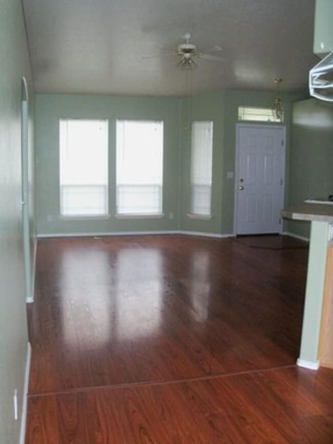 Building Photo - 3412 Manchester Dr