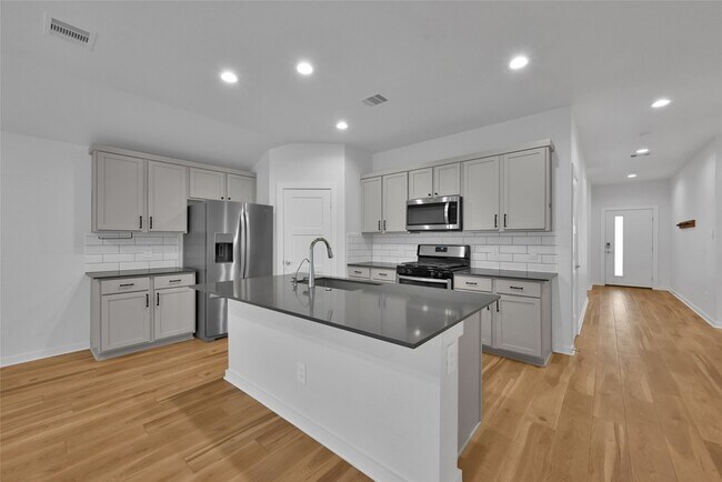 Building Photo - 14213 Wonder Lake Ln