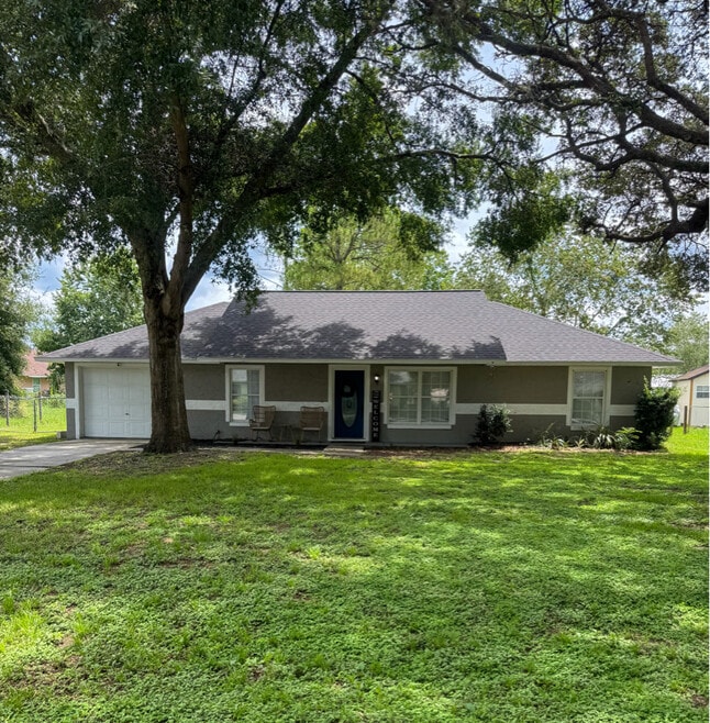 Building Photo - 9731 SW 32nd Ct