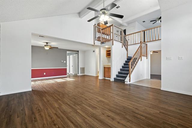 Building Photo - 990 Acorn Dr