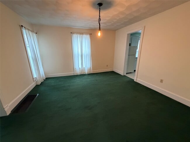 Building Photo - 928 W 3rd St