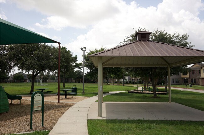Building Photo - 907 Aft Valley Dr