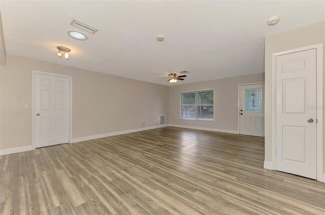 Building Photo - 5520 Hayden Blvd