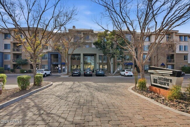Building Photo - 1701 E Colter St