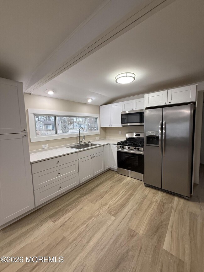 Building Photo - 801 Pensacola Rd