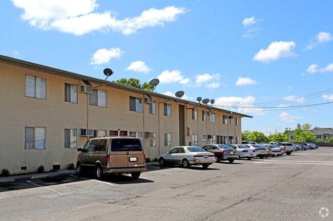 McClellan Court Apartments North Highlands, CA