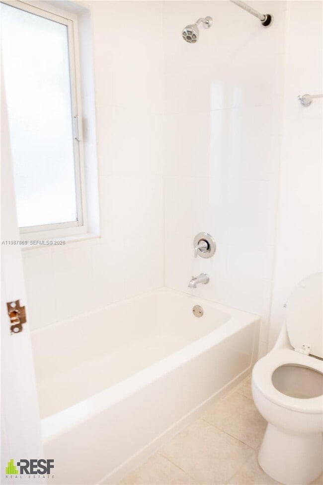 Building Photo - 7523 SW 109th Ave