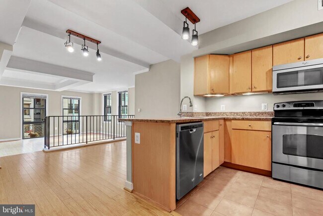Building Photo - 631 D St NW
