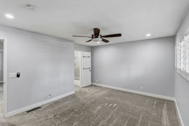 Building Photo - North Davis Condo-Available