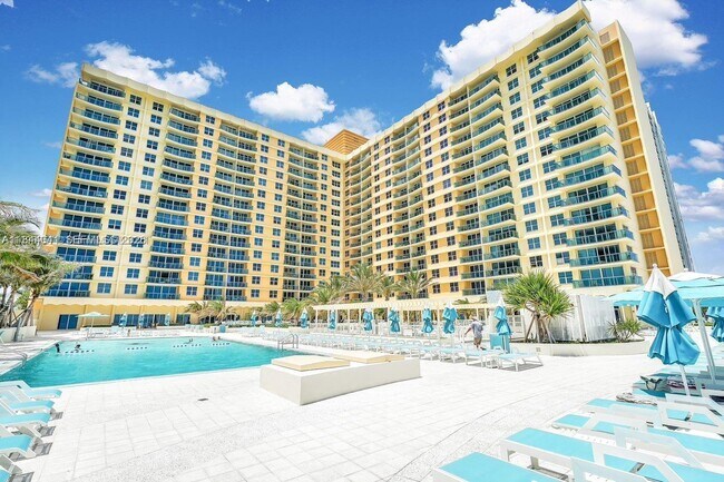 Building Photo - 2501 S Ocean Dr