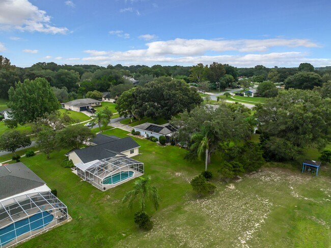 Building Photo - 12410 Wedgefield Dr