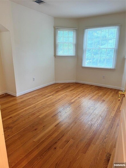 Building Photo - 63 Trotters Ln