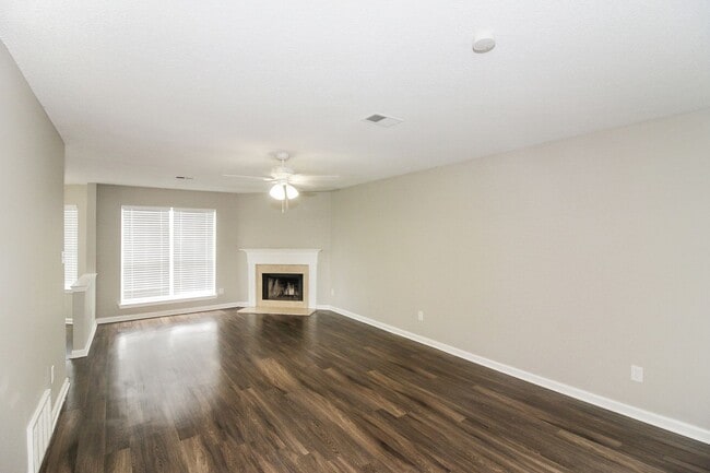 Building Photo - Beautiful Home for Rent in  Barry Farms Ph2 Subdivision!