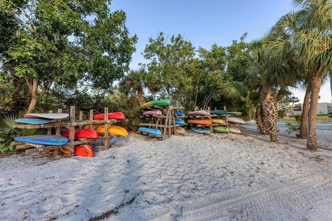 Building Photo - 19 Whispering Sands Dr