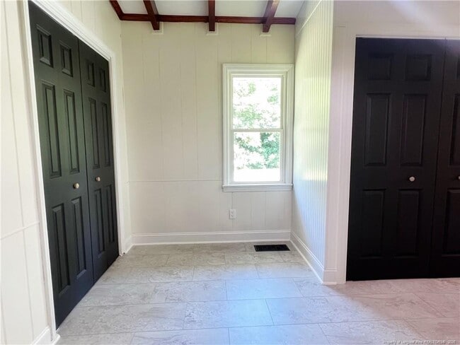 Building Photo - 420 Durant Dr