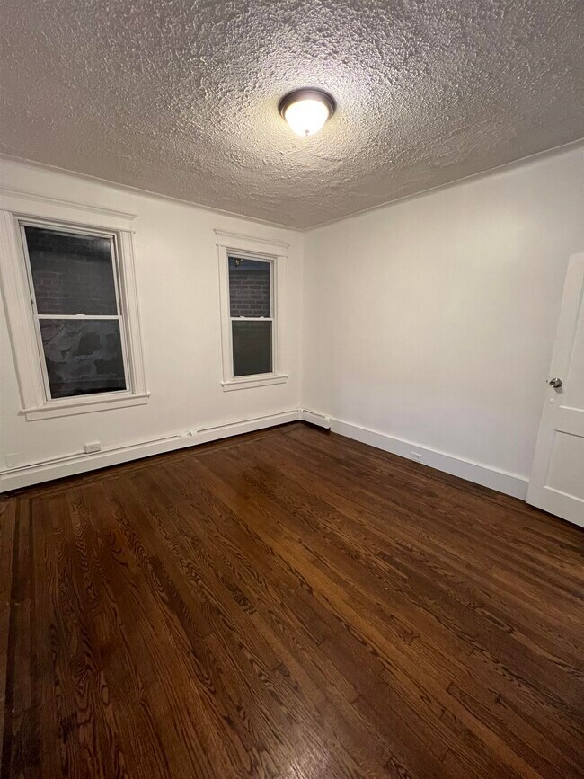 Building Photo - 222 66th St