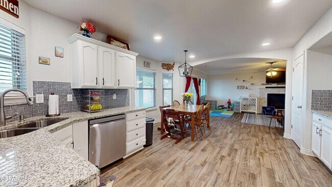 Building Photo - 3249 Emerald Point Dr