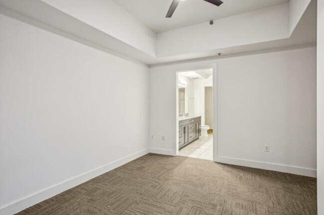 Building Photo - 1100 Howell Mill Rd NW