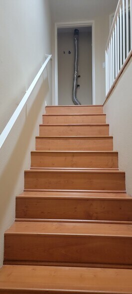 Building Photo - 1030 E Palmer Ave