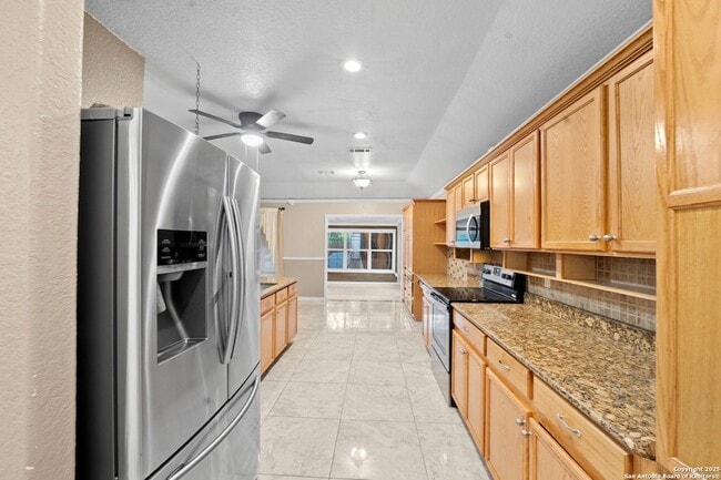 Building Photo - 6739 Tezel Bend