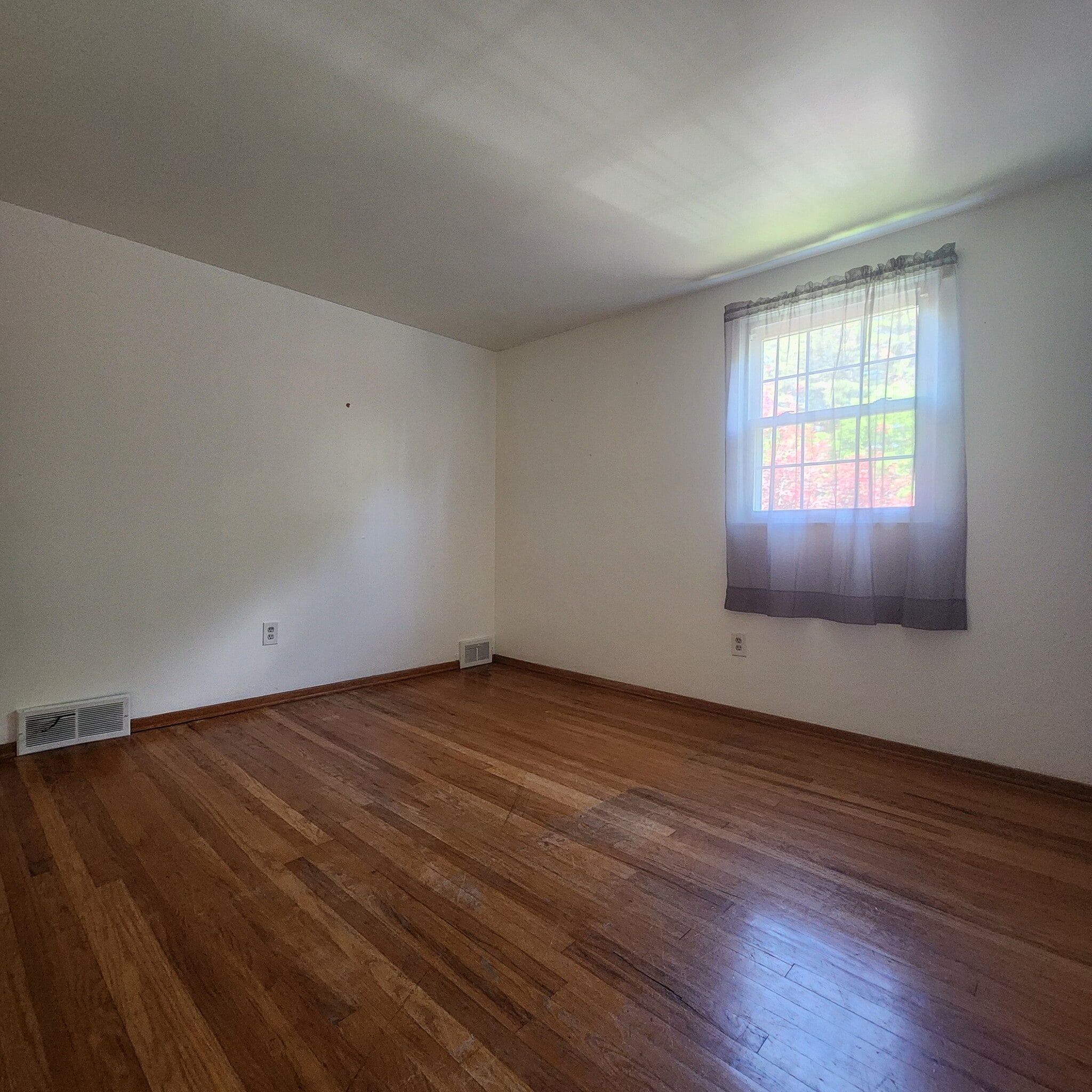 Bedroom 2 - 139 Whitestown Vlg
