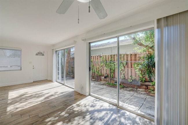 Building Photo - 4609 Bougainvilla Dr