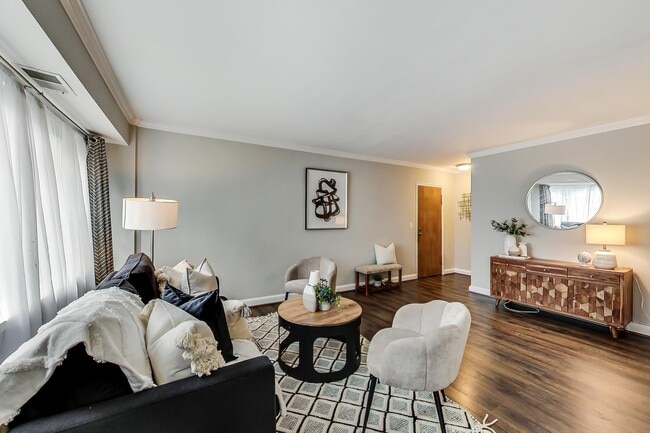 Building Photo - 1303 N Ode St