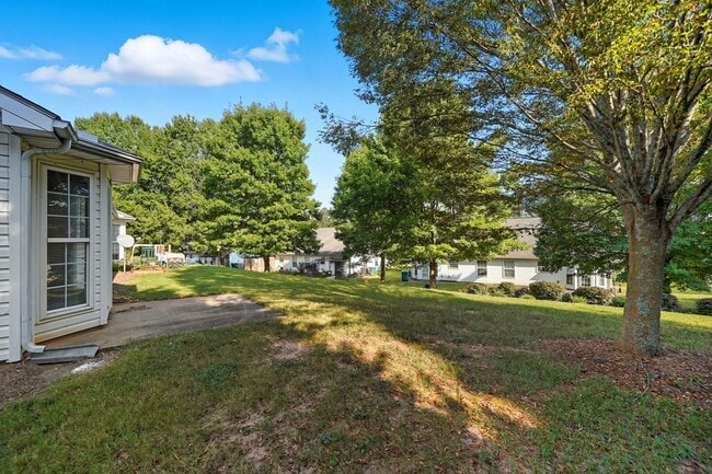 Building Photo - 273 Cottonwood Creek Cir