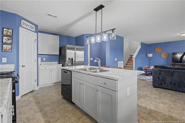 Building Photo - 21 Terrier Ct