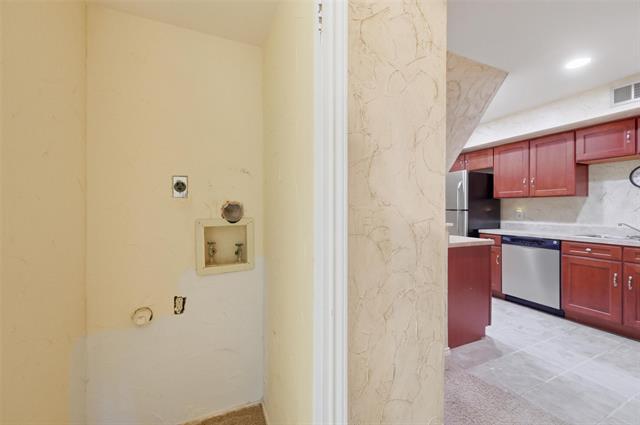 Building Photo - 2311 Basil Dr