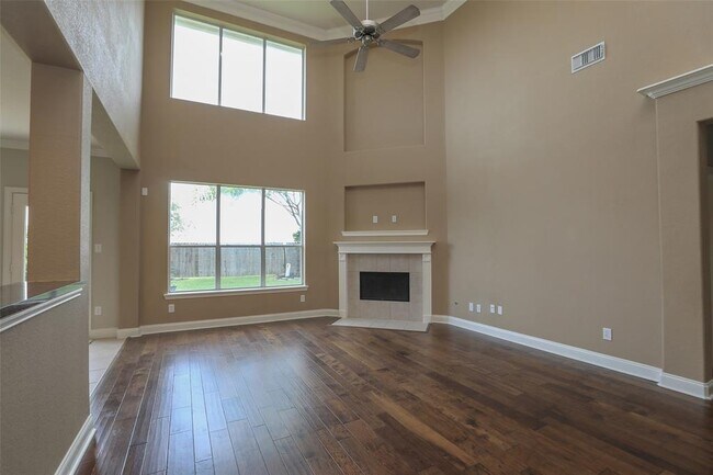 Building Photo - 9603 Red Rugosa Dr