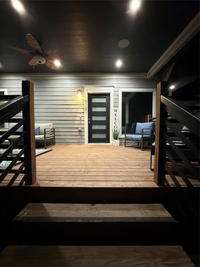 Building Photo - 410 Hunt St