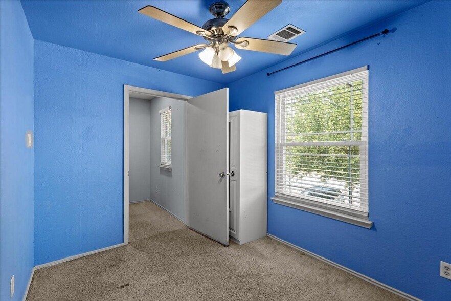 Building Photo - 12421 Briarcreek Loop