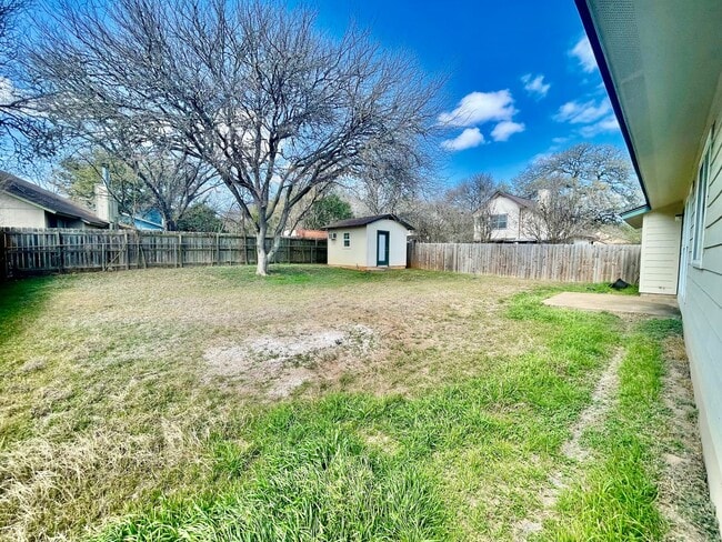 Building Photo - A Perfect Home, In A Perfect Location!