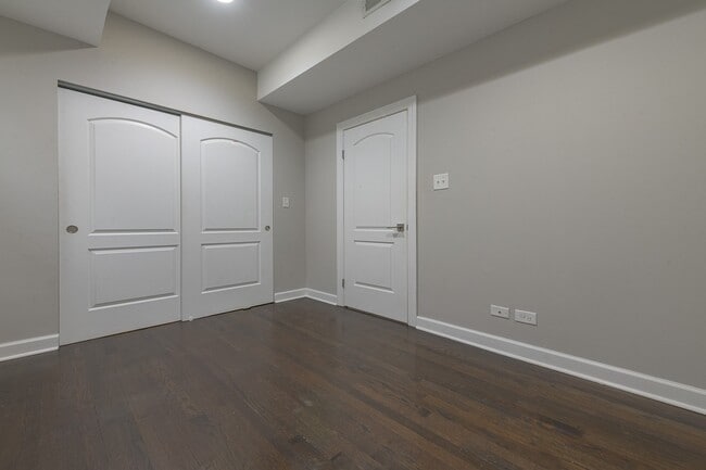 Building Photo - 4934 N Albany Ave