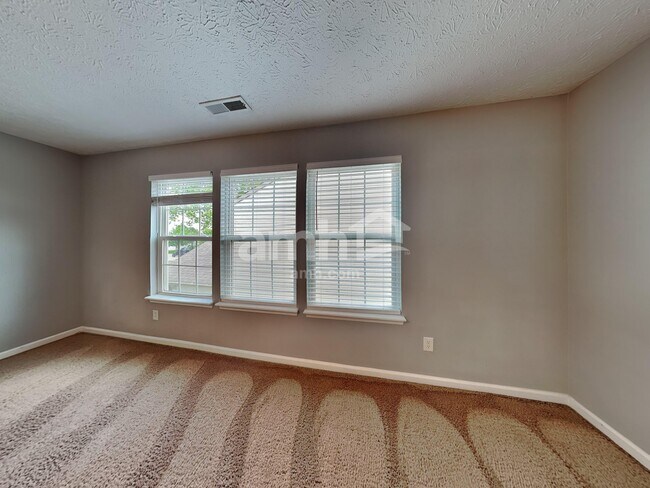 Building Photo - 16765 Yeoman Way