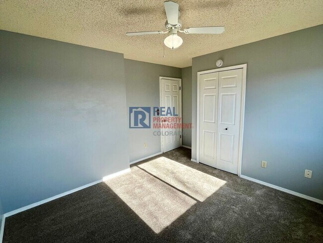 Building Photo - 4730 Cove Ct