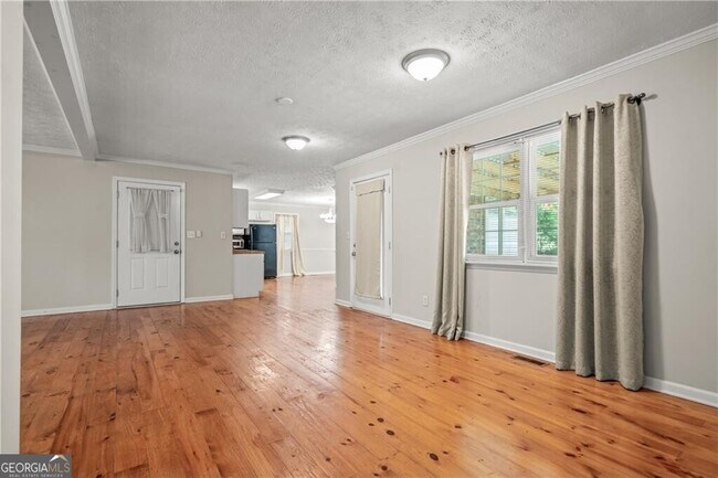 Building Photo - 39 Jim Ln SE