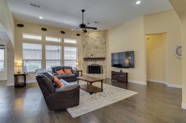 Building Photo - 1604 Woodrose Ct