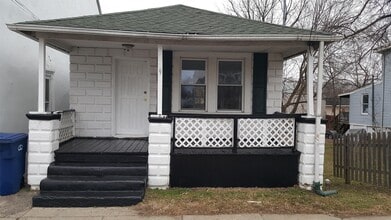 Building Photo - 29 Church St